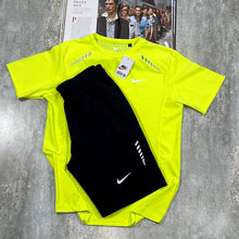Load image into Gallery viewer, Tshirt