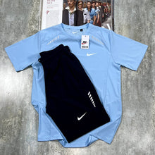 Load image into Gallery viewer, Tshirt