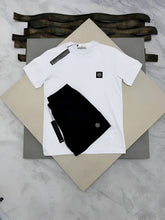 Load image into Gallery viewer, T-shirt