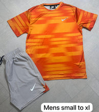 Load image into Gallery viewer, Tshirt