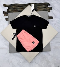 Load image into Gallery viewer, T-shirt