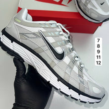 Load image into Gallery viewer, Shoes