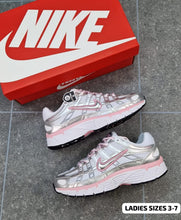 Load image into Gallery viewer, Shoes