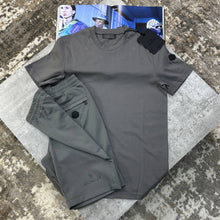 Load image into Gallery viewer, Tshirt