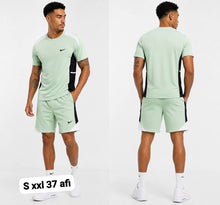 Load image into Gallery viewer, T-shirt