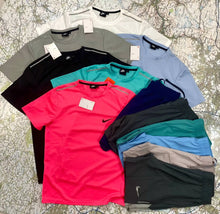 Load image into Gallery viewer, Tshirt