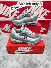 Load image into Gallery viewer, Shoes