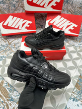 Load image into Gallery viewer, Shoes