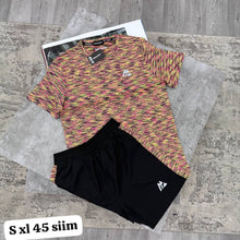 Load image into Gallery viewer, Tshirt