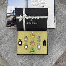 Load image into Gallery viewer, Perfume