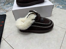 Load image into Gallery viewer, Slipper