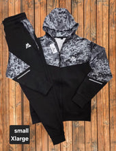 Load image into Gallery viewer, Tracksuit