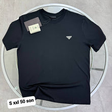 Load image into Gallery viewer, T-shirt