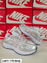 Load image into Gallery viewer, Shoes