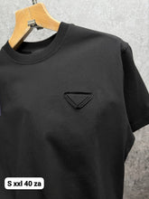 Load image into Gallery viewer, Tshirt