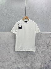 Load image into Gallery viewer, Tshirt