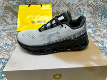 Load image into Gallery viewer, Shoes