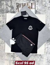 Load image into Gallery viewer, T-shirt