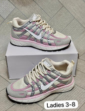 Load image into Gallery viewer, Shoes