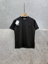 Load image into Gallery viewer, Tshirt