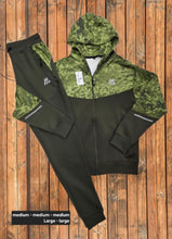 Load image into Gallery viewer, Tracksuit