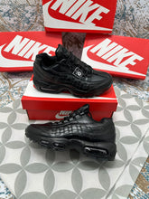 Load image into Gallery viewer, Shoes