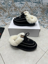 Load image into Gallery viewer, Slipper