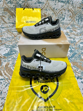 Load image into Gallery viewer, Shoes