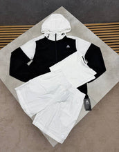 Load image into Gallery viewer, Tshirt