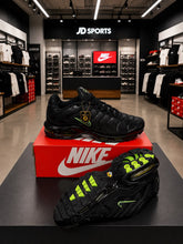 Load image into Gallery viewer, Shoes