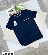 Load image into Gallery viewer, Tshirt