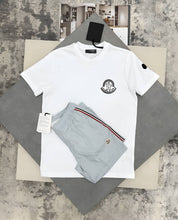 Load image into Gallery viewer, T-shirt