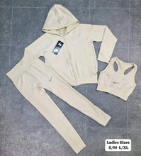 Load image into Gallery viewer, Tracksuit women