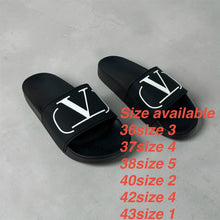 Load image into Gallery viewer, Slipper