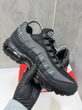 Load image into Gallery viewer, Shoes men