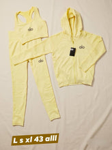 Load image into Gallery viewer, Tracksuit women