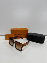 Load image into Gallery viewer, Sunglass
