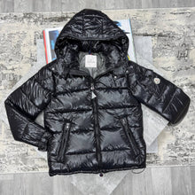 Load image into Gallery viewer, Jacket