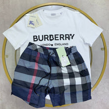 Load image into Gallery viewer, T-shirt