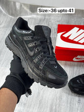 Load image into Gallery viewer, Shoes