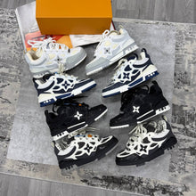 Load image into Gallery viewer, Shoes