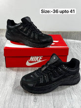Load image into Gallery viewer, Shoes