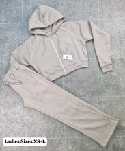 Load image into Gallery viewer, Tracksuit