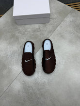 Load image into Gallery viewer, Slipper