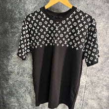 Load image into Gallery viewer, T-shirt