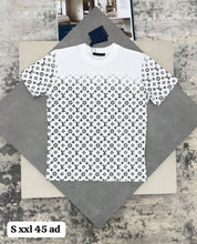 Load image into Gallery viewer, Tshirt