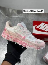 Load image into Gallery viewer, Shoes