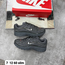 Load image into Gallery viewer, Shoes