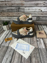 Load image into Gallery viewer, Shoes