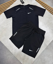 Load image into Gallery viewer, Tshirt